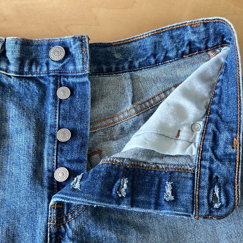 🏖️Levi’s 501 Mid Rise Short - Picture 4 of 5